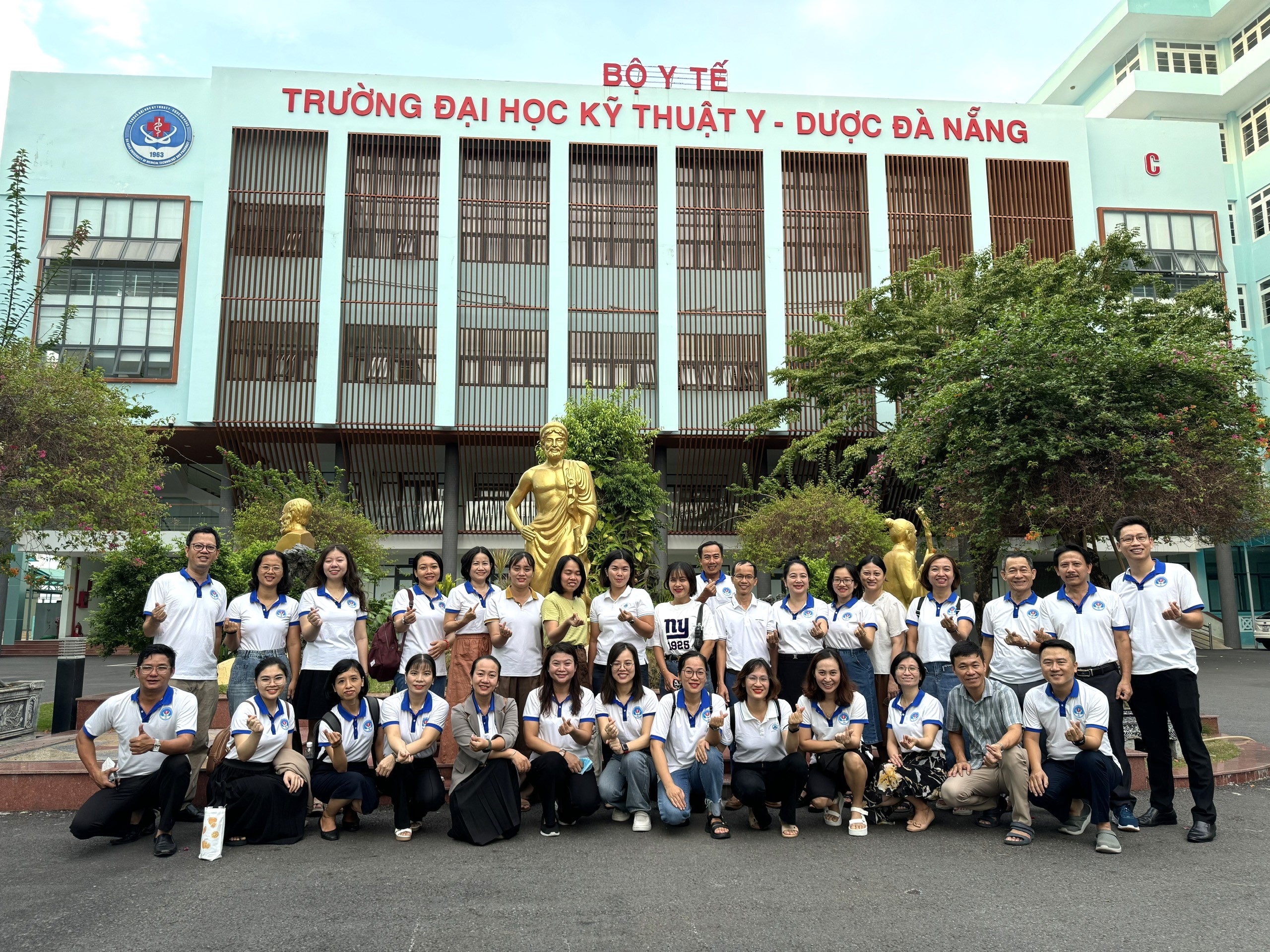 CHÀO MỪNG KỶ NIỆM 12 NĂM NGÀY NÂNG CẤP THÀNH TRƯỜNG ĐẠI HỌC KỸ THUẬT Y - DƯỢC ĐÀ NẴNG 